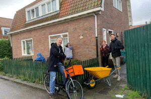Uniyoung tuinieren met ouderen
